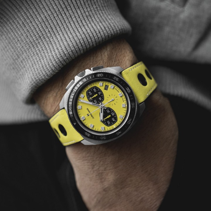 Obrázek Junghans 1972 Chronoscope Quarz Limited Edition FIS Lemon