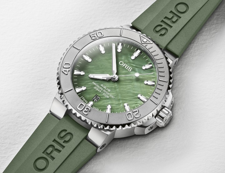 Obrázek Oris Aquis Date New York Harbor Limited Edition