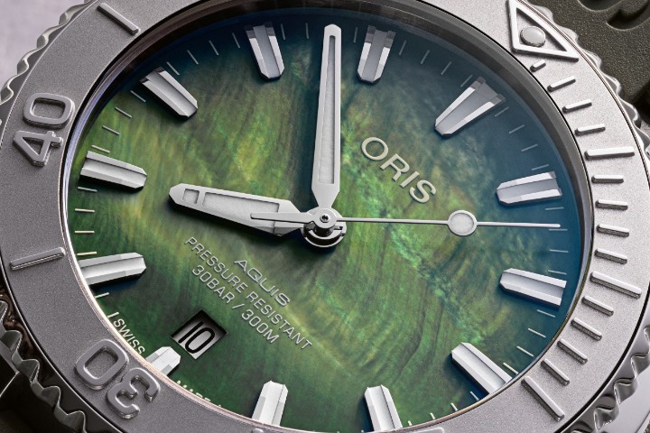 Obrázek Oris Aquis Date New York Harbor Limited Edition