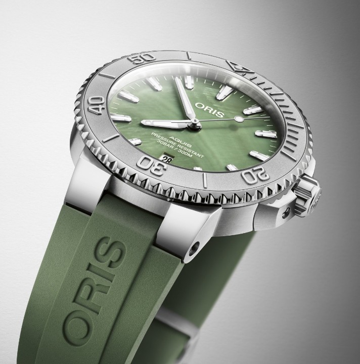 Obrázek Oris Aquis Date New York Harbor Limited Edition