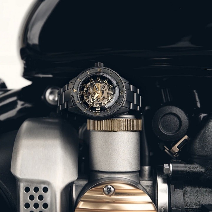 Obrázek Rado Captain Cook High-Tech Ceramic Limited Edition