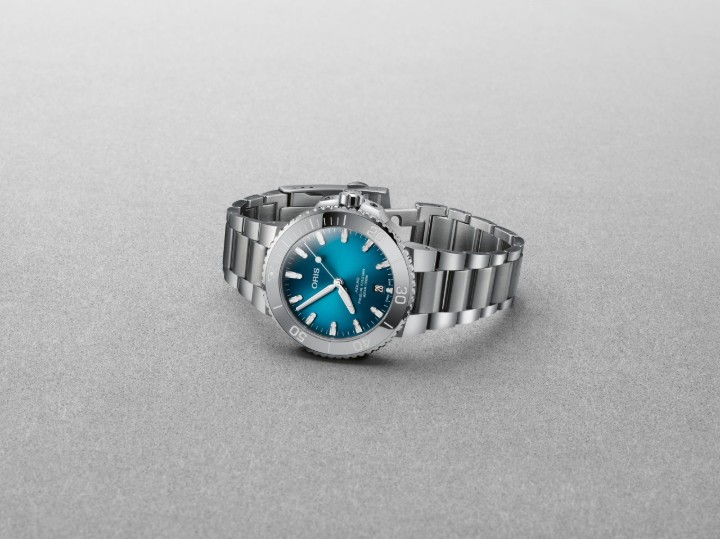 Obrázek Oris Aquis Date