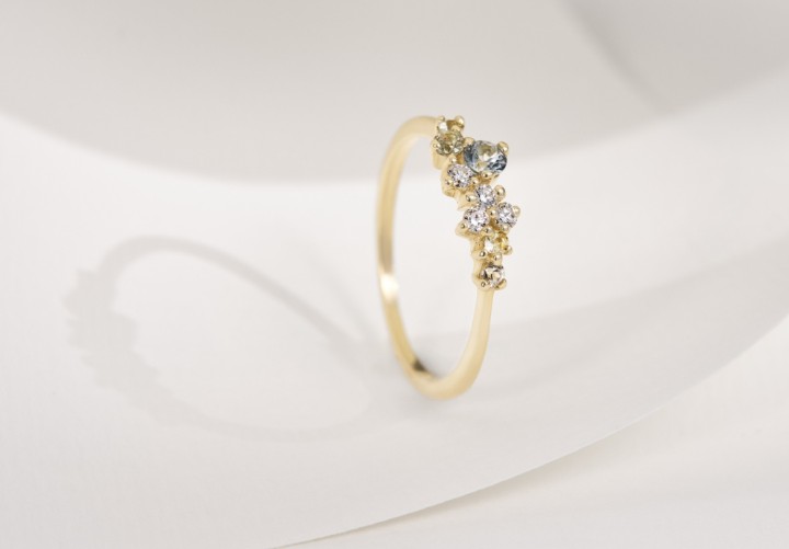 Obrázek Prsten LOEE Sparkle ze žlutého zlata s diamanty a multisafíry