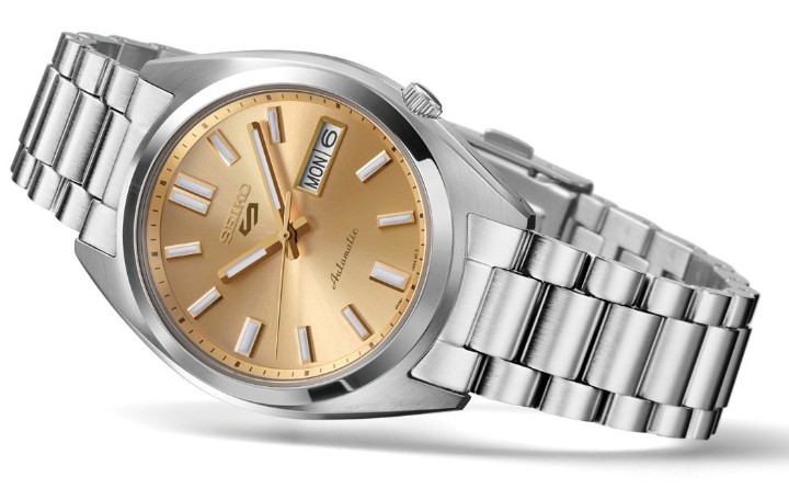 Obrázek Seiko 5 Sports SNXS ‘Gold Cufflinks’