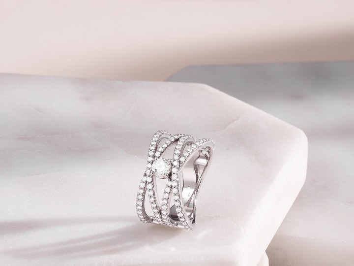 Obrázek Prsten LOEE Charm z bílého zlata s diamanty