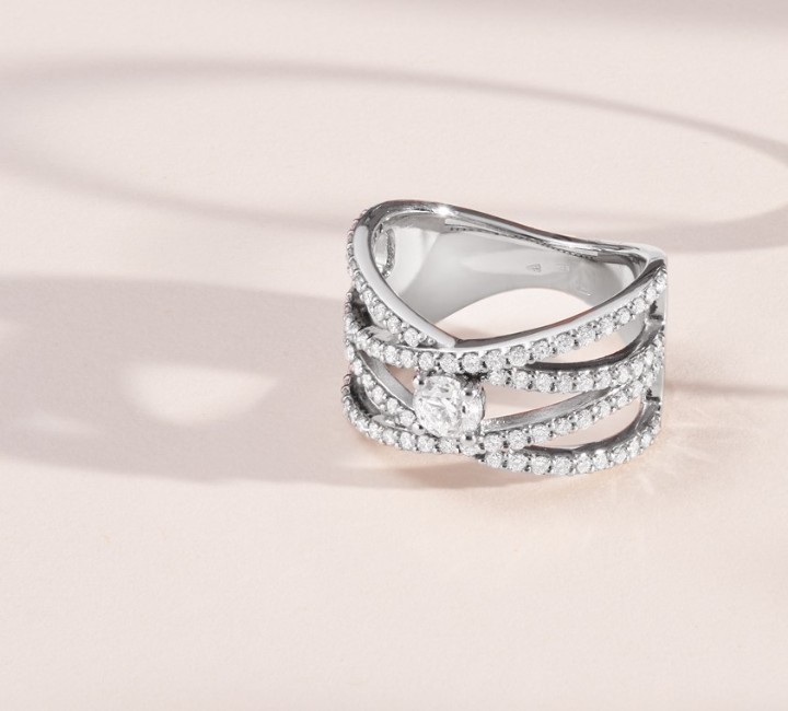 Obrázek Prsten LOEE Charm z bílého zlata s diamanty