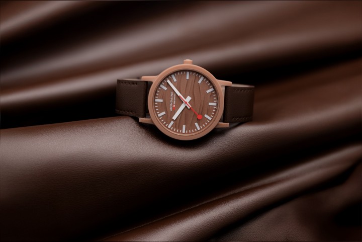 Obrázek MONDAINE Essence Mocha Limited Edition
