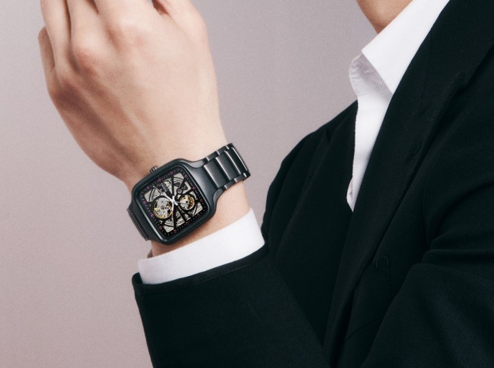 Obrázek Rado True Square Automatic Open Heart x Ji Chang-Wook Limited Edition