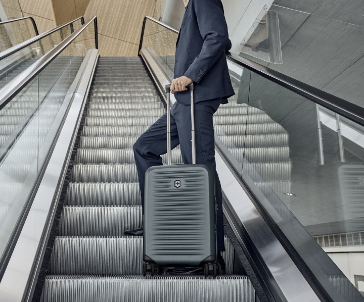 Obrázek Kabinový kufr Victorinox Airox Advanced Frequent Flyer Storm Expandable