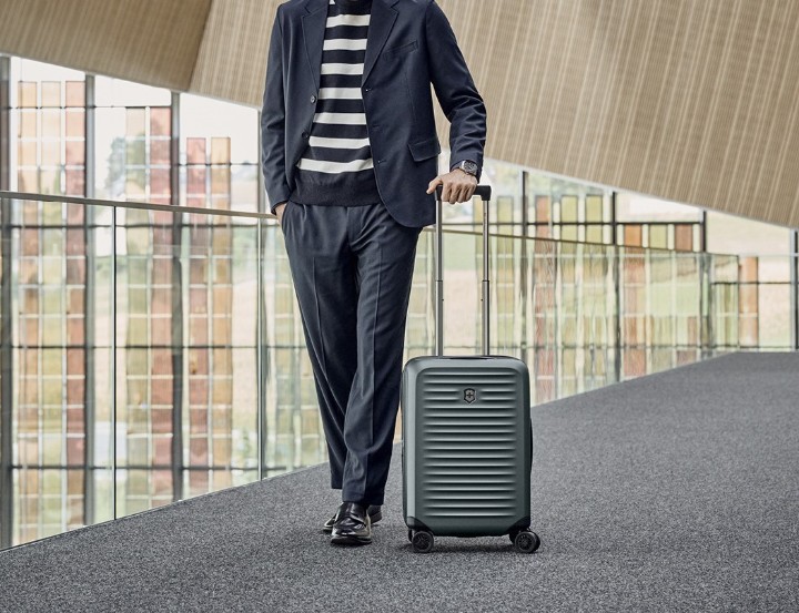Obrázek Kabinový kufr Victorinox Airox Advanced Frequent Flyer Storm Expandable