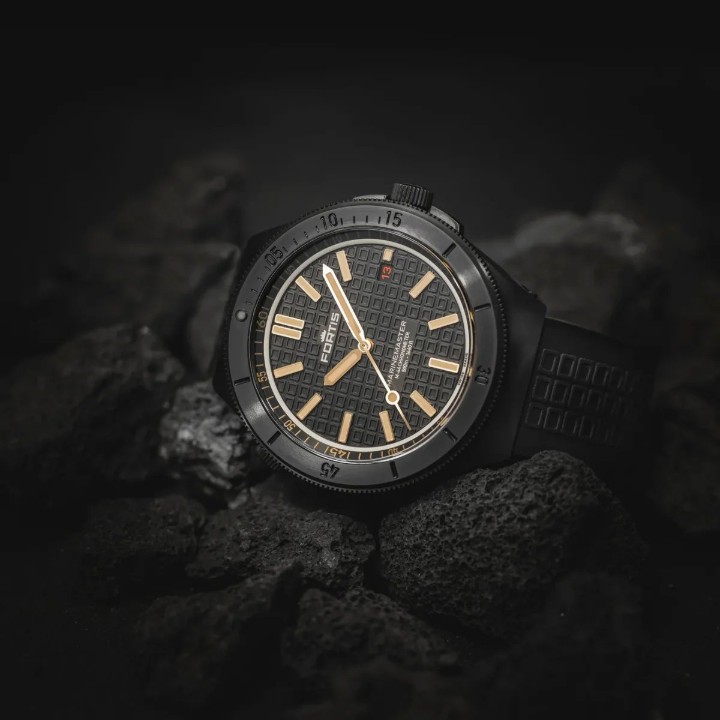 Obrázek Fortis Marinemaster M-44 DLC Black Resin