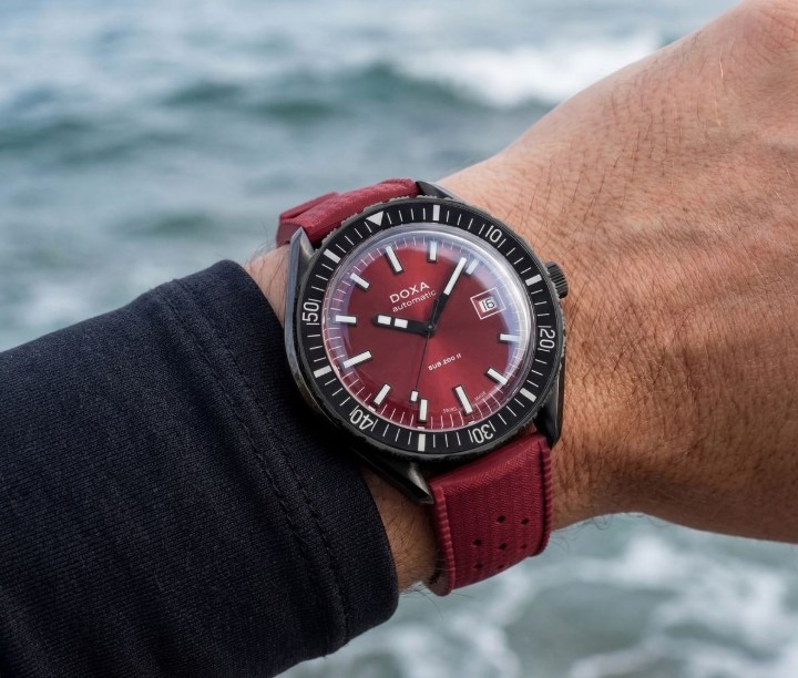 Obrázek Doxa SUB 200 II Red Coral