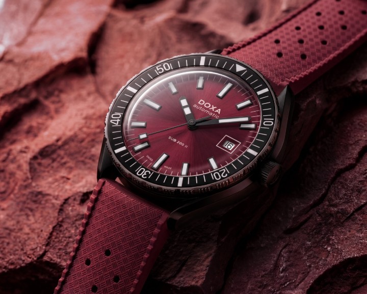 Obrázek Doxa SUB 200 II Red Coral