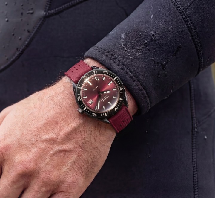 Obrázek Doxa SUB 200 II Red Coral