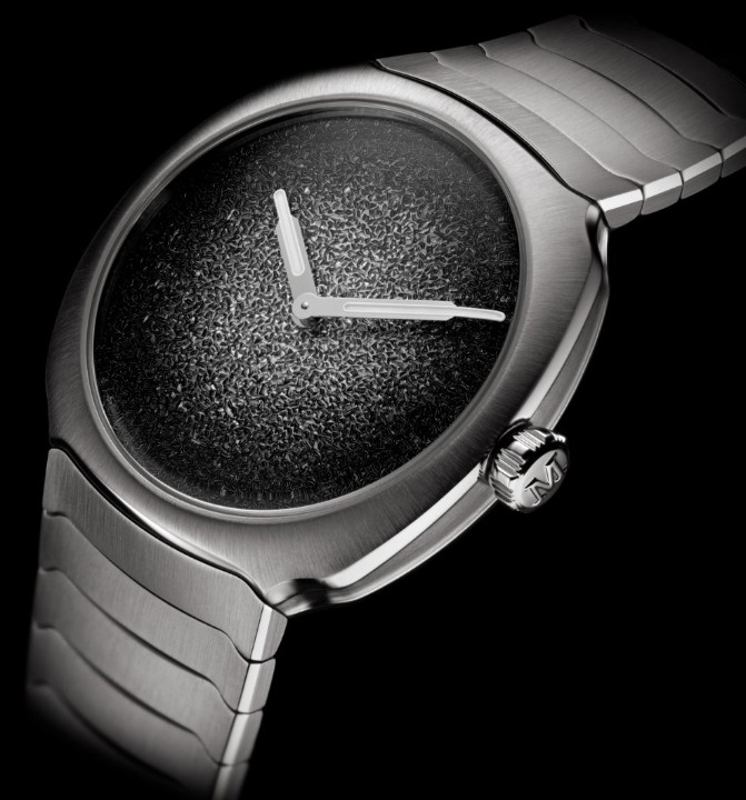 Obrázek H. Moser & Cie Streamliner Two Hands Silver Fumé