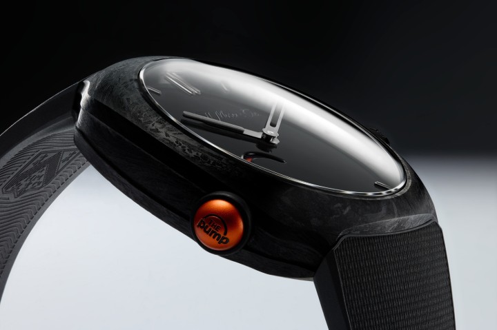 Obrázek H. Moser & Cie Streamliner x Reebok Pump Black Limited Edition