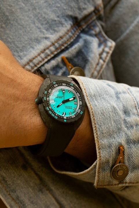 Obrázek Doxa SUB 300 Carbon Aquamarine