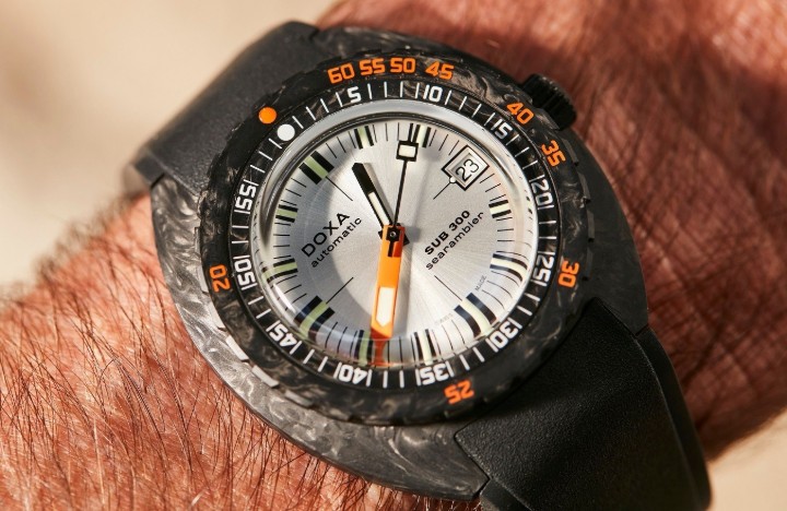 Obrázek Doxa SUB 300 Carbon Searambler