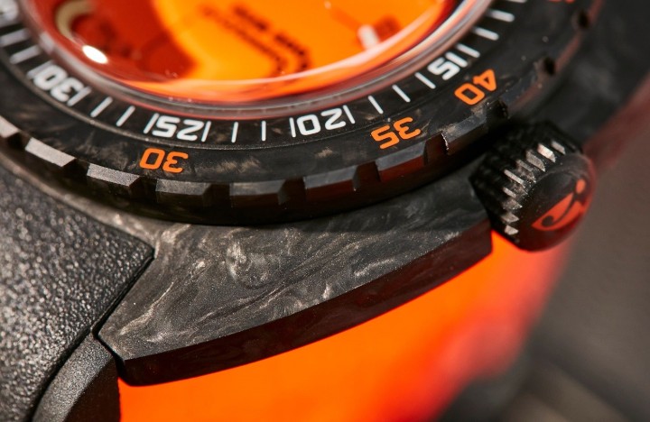 Obrázek Doxa SUB 300 Carbon Professional