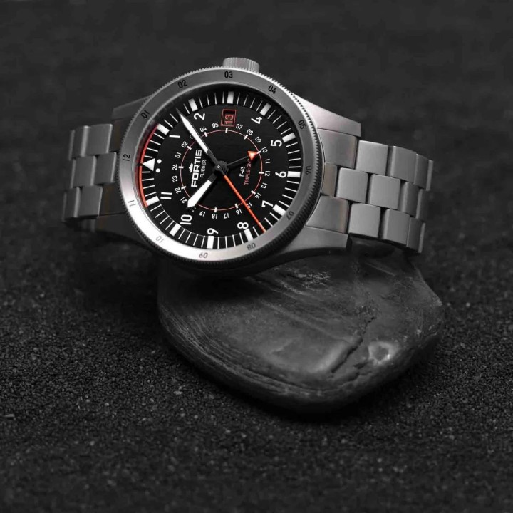 Obrázek Fortis Flieger F-43 Triple GMT