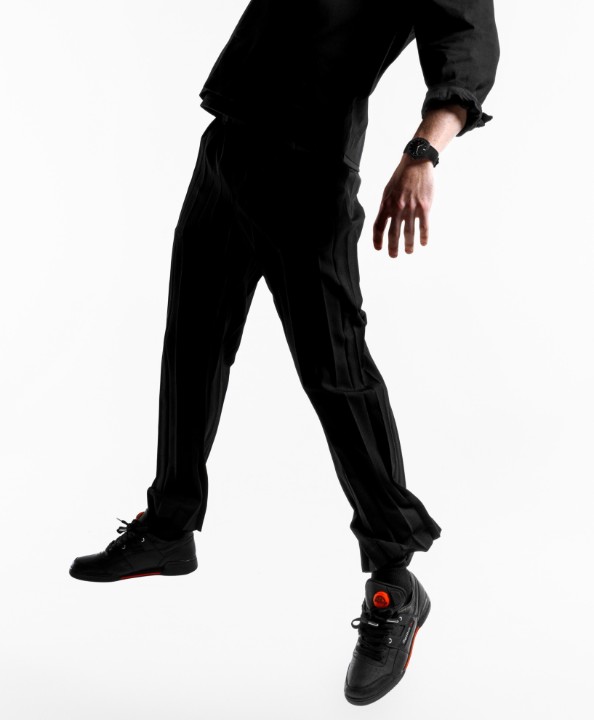 Obrázek H. Moser & Cie Streamliner x Reebok Pump Black Limited Edition