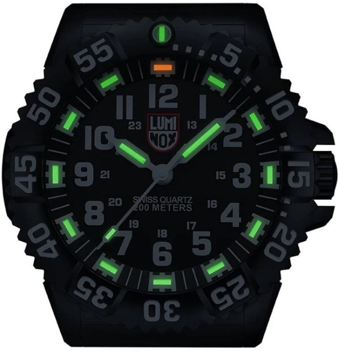 Obrázek Nástěnné hodiny Luminox