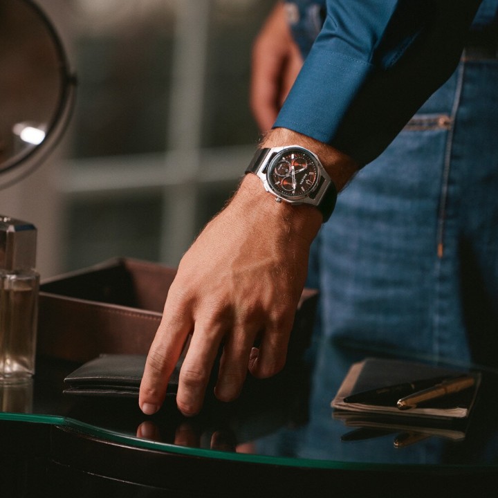 Obrázek Bulova CURV Dress Quartz 10th Anniversary Edition