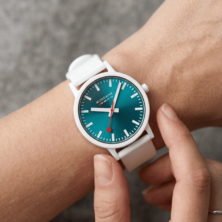 Obrázek Mondaine Essence Transformative Teal Limited Edition