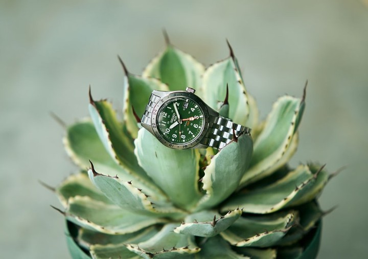 Obrázek Seiko 5 Sports Field GMT