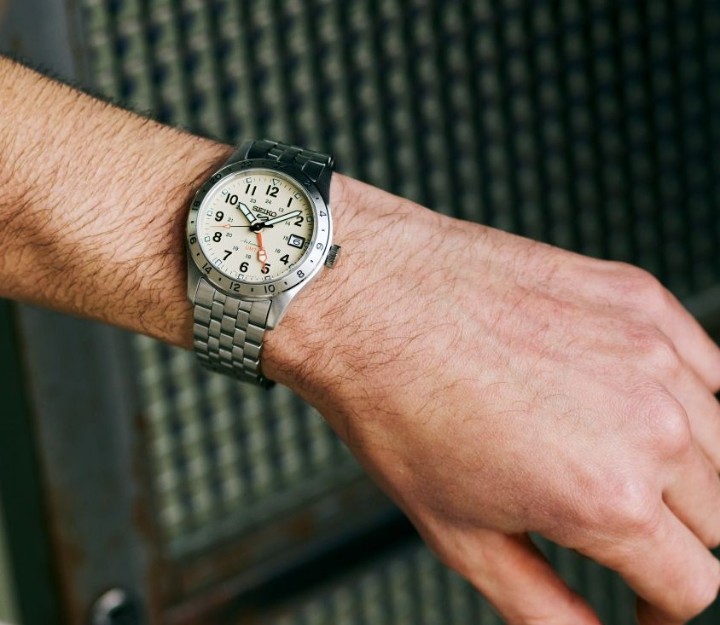 Obrázek Seiko 5 Sports Field GMT