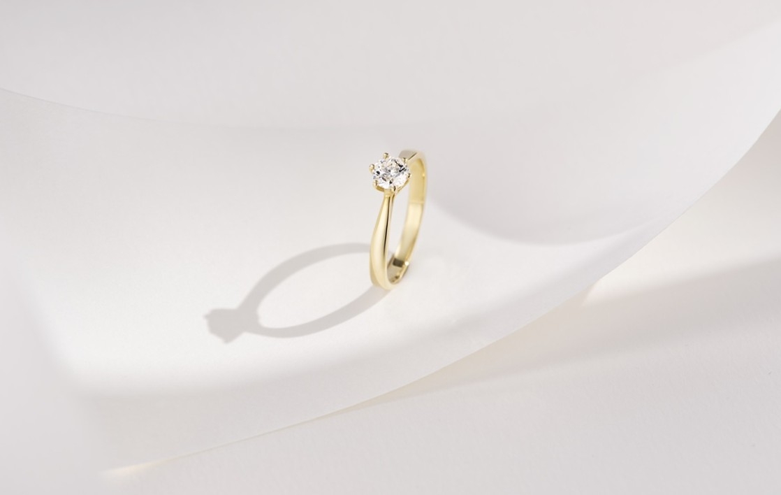 ZÁSNUBNÍ PRSTENY LOEE